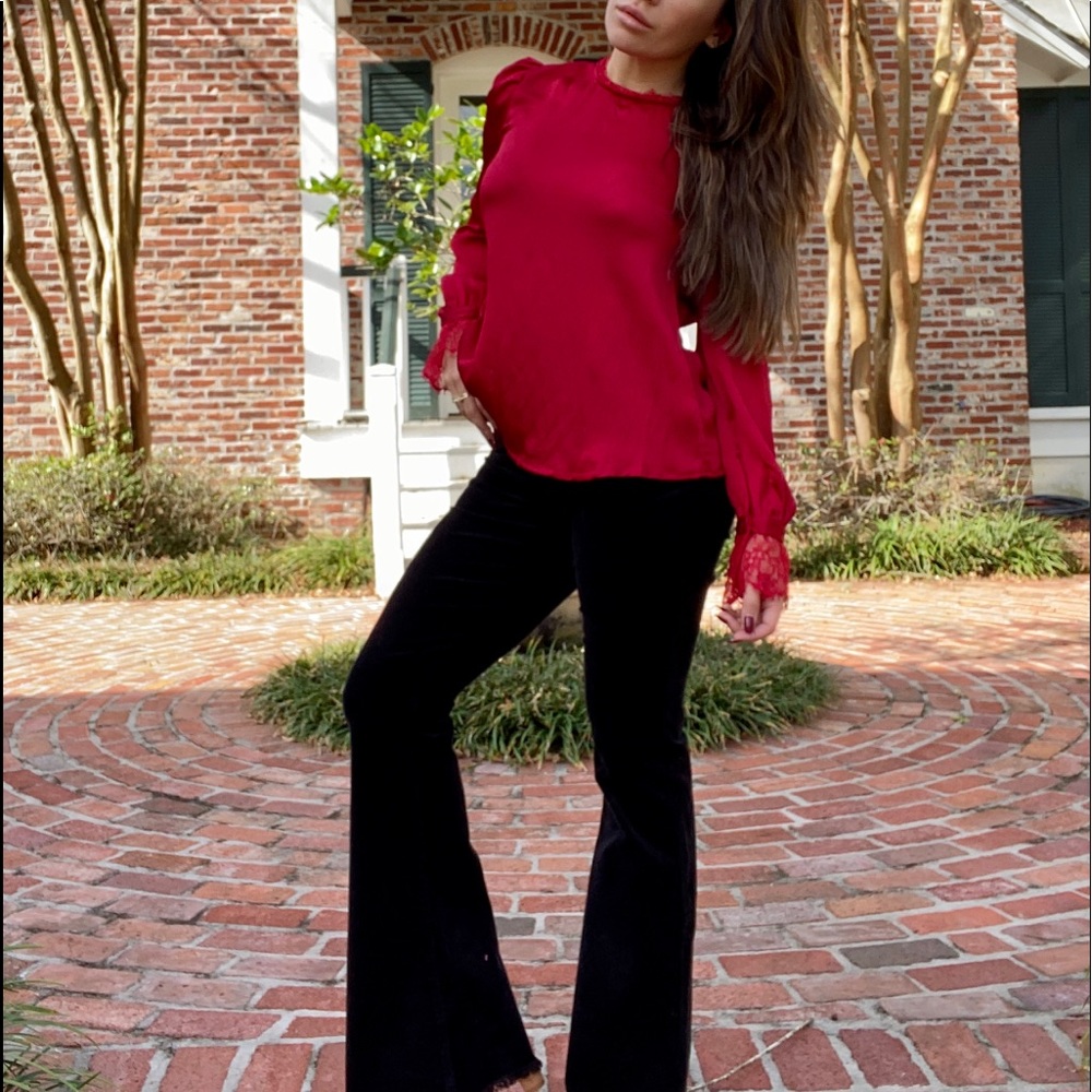 Wine lace bell sleeve blouse